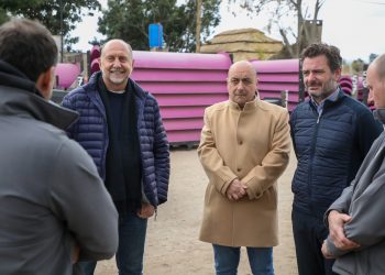 EL GOBERNADOR PEROTTI RECORRIÓ EL TERRENO DONDE SE CONSTRUIRÁ UN PARQUE ACUATICO EN DESVÍO ARIJÓN