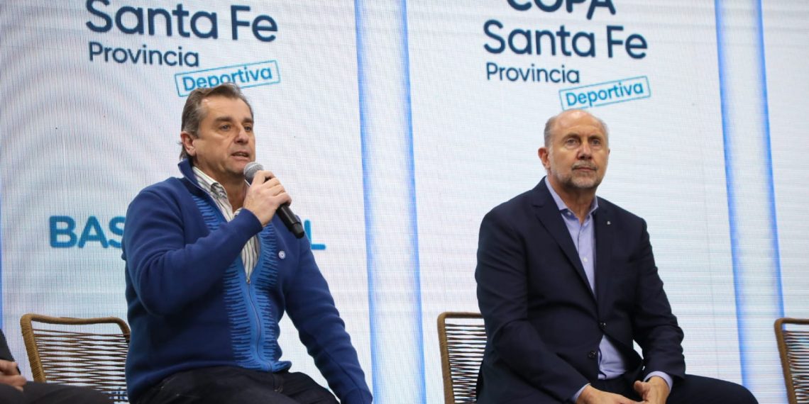 EL MINISTRO DE DESARROLLO SOCIAL DANILO CAPITANI ESTUVO PRESENTE EN LA PRESENTACIÓN DE LAS COPAS  “SANTA FE PROVINCIA DEPORTIVA 2022”