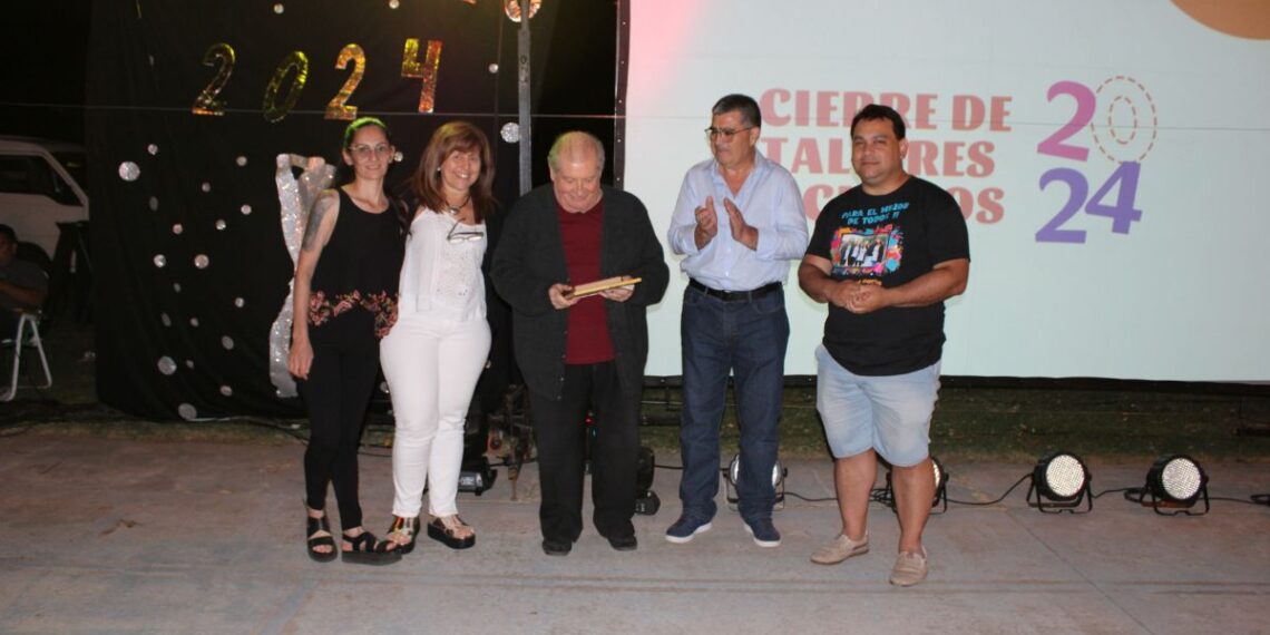 Cierre de los Talleres y Cursos 2024 en Díaz: Reconocimientos, Participación Comunitaria y un Emotivo Homenaje