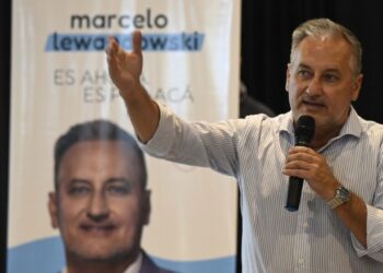 Lewandowski: «Tenemos que seguir creciendo para mostrar que Santa Fe tiene una alternativa distinta y con la gente»