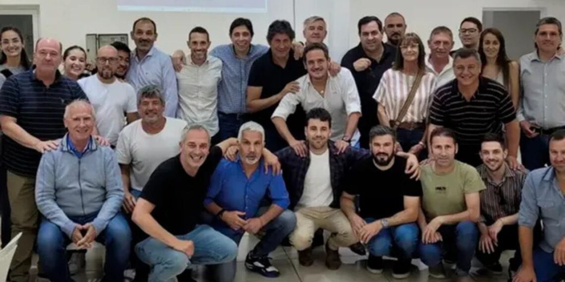 Intendentes y presidentes comunales santafesinos denuncian recorte en la coparticipación