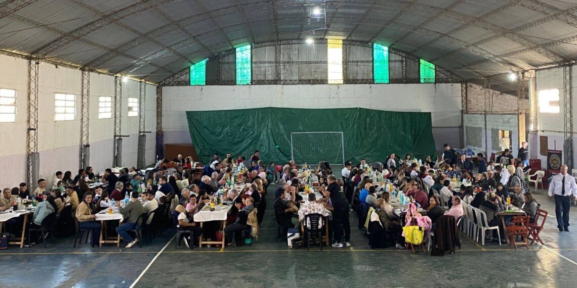 Éxito rotundo en el almuerzo show de los Bomberos de Barrancas