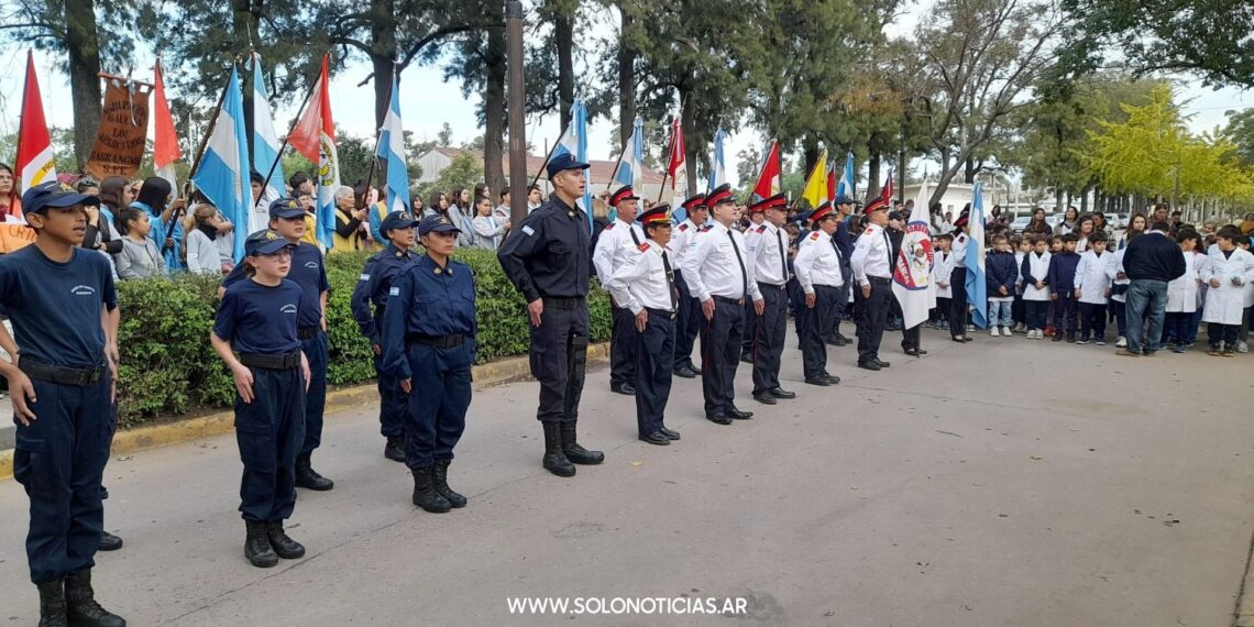 Barrancas celebró el 35° Aniversario del Cuartel de Bomberos Voluntarios con una emotiva ceremonia