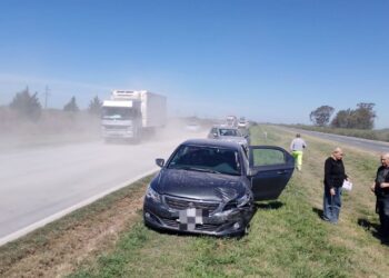 Siniestro vial en la Autopista a la altura de Barrancas: solo daños materiales