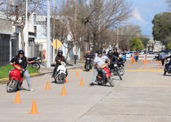 Gálvez: más de 40 participantes adquirieron conocimientos de seguridad vial