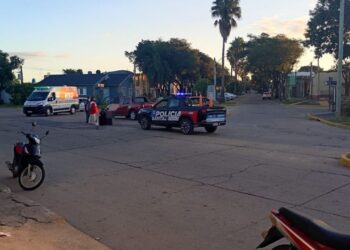 GÁLVEZ: Dos mujeres resultaron heridas tras una colisión entre motocicletas