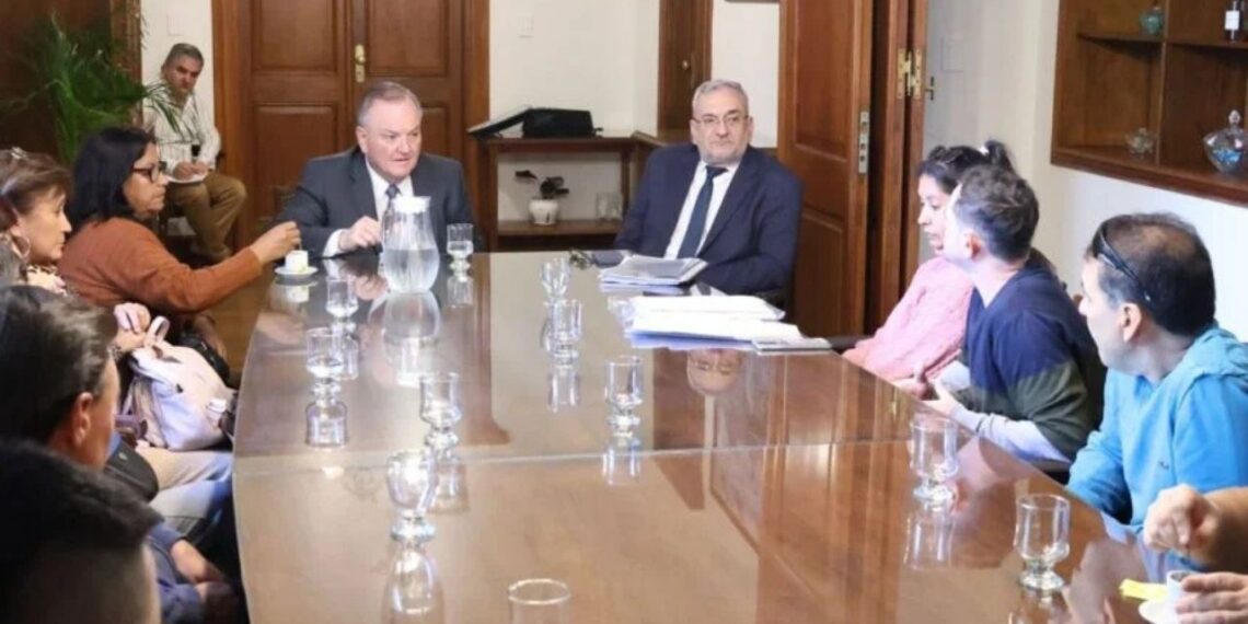 LÁCTEOS VERÓNICA: Senadores gestionan una reunión interministrial ante la paralización de las plantas