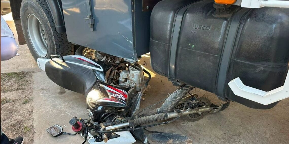 Gálvez: Una joven lesionada tras un choque entre una moto y un camión