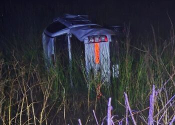 Vuelco sin heridos en la Ruta Pcial 65 a la altura del puente de Monje